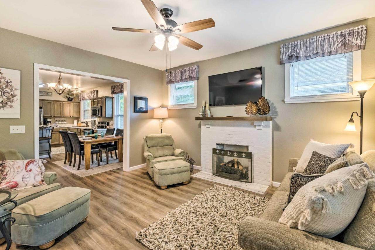 Remodeled Downtown Hot Springs Home With Porch Exterior photo