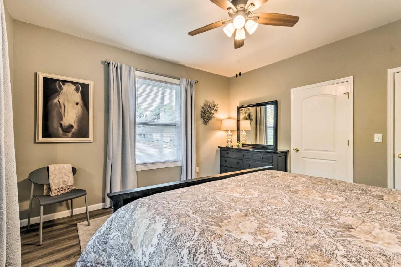 Remodeled Downtown Hot Springs Home With Porch Exterior photo